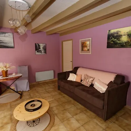 Le Logis Des Juliats Apartment