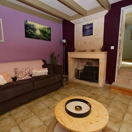 Le Logis Des Juliats Apartment *