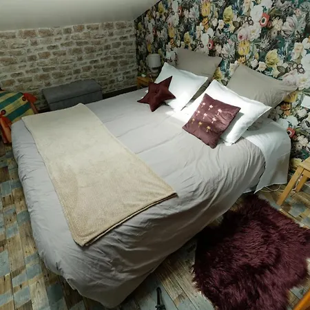 Le Logis Des Juliats Saint-Seurin-d'Uzet